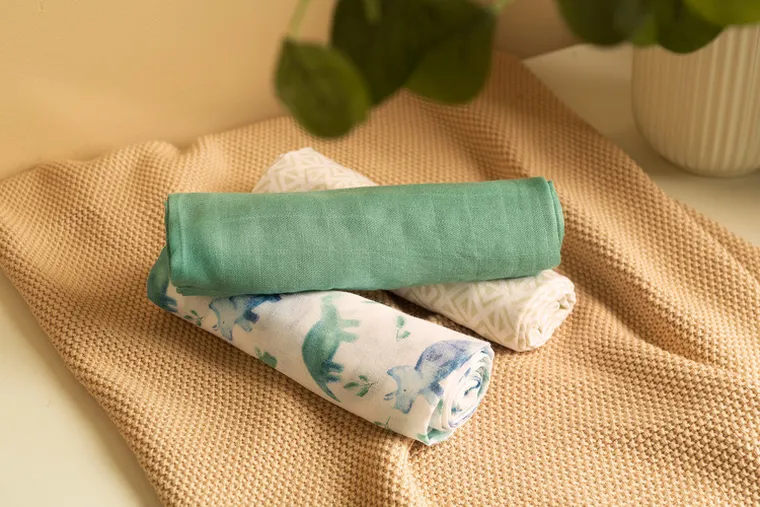 Sensillo, scutec din bambus, dinozauri, 70-80 cm, 3 buc.