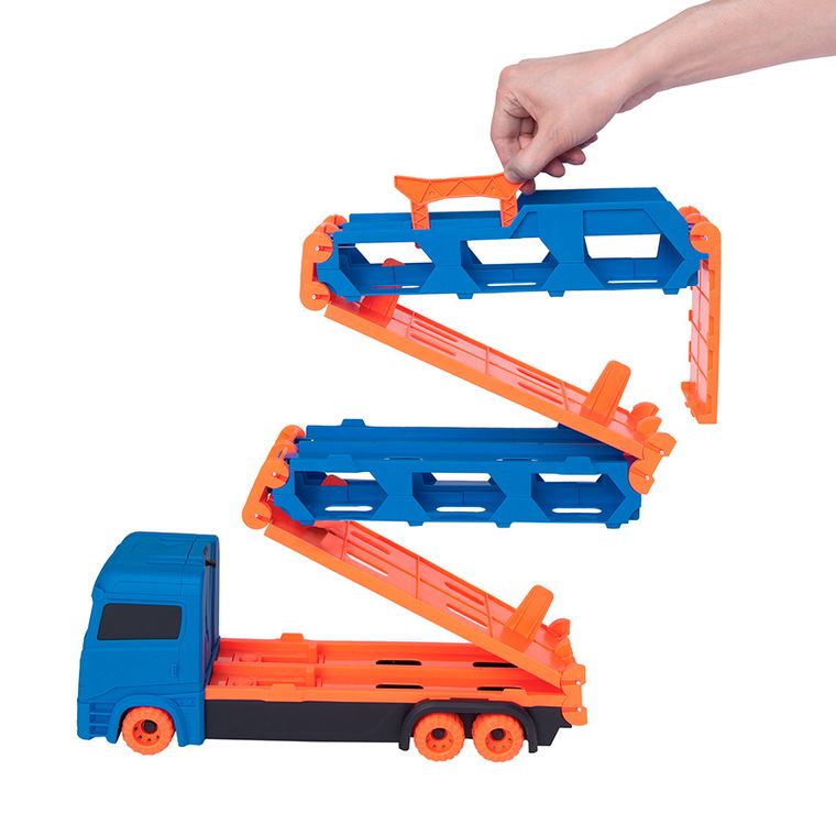 Smiki, Camion de remorcare, pista de curse cu vehicule