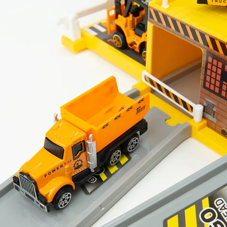 Smiki, Constructii, garaj cu vehicule, 33 elemente