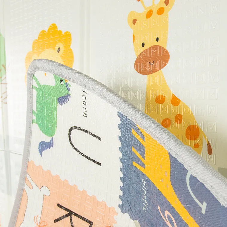 Smiki, covoras educativ din spuma, reversibil, pliabil, 150-200 cm