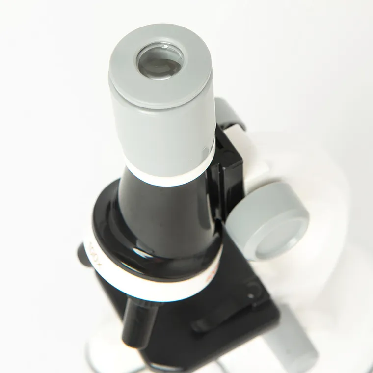 Smiki, microscop optic