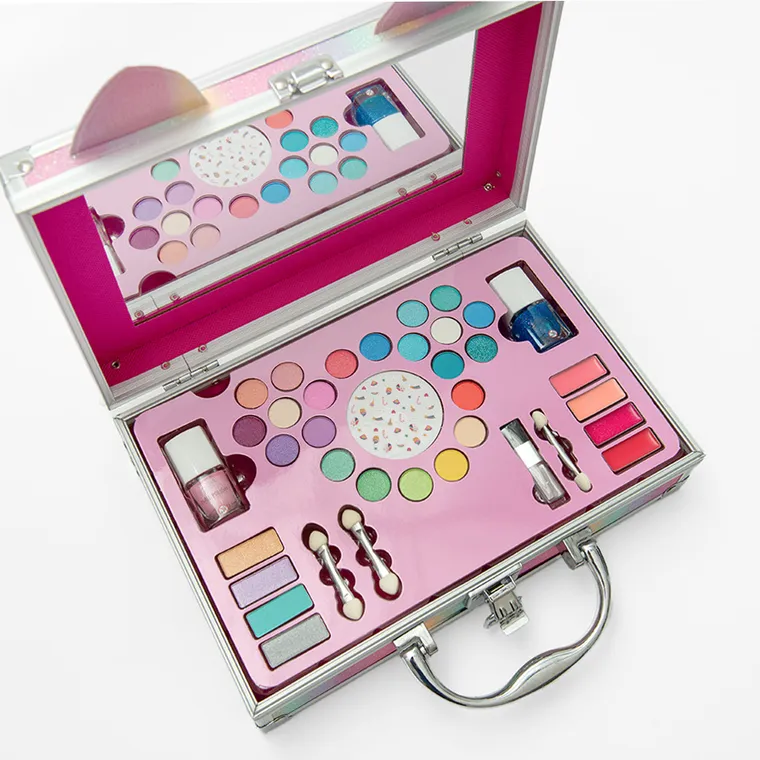 Smiki, Pisica, set cosmetice pentru machiaj in servieta