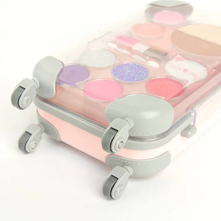 Smiki, set cosmetice pentru machiaj in valiza