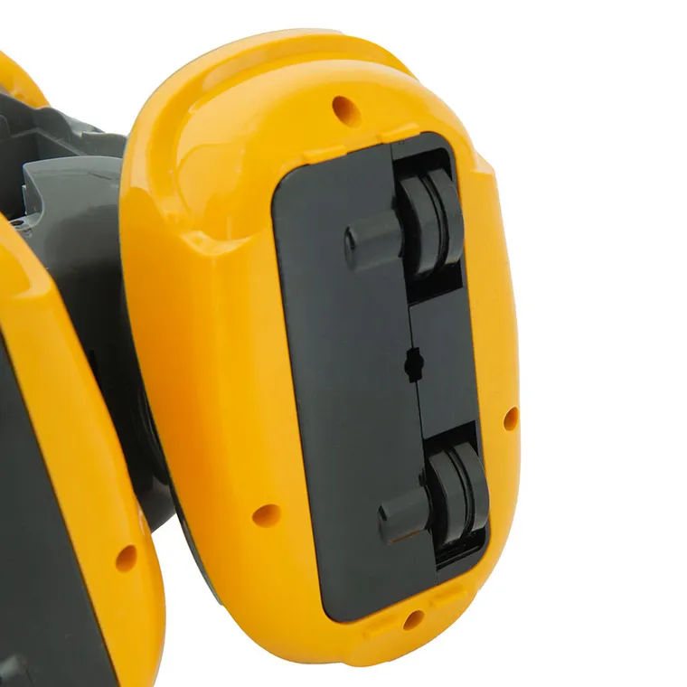 Space robot, jucarie interactiva cu telecomanda
