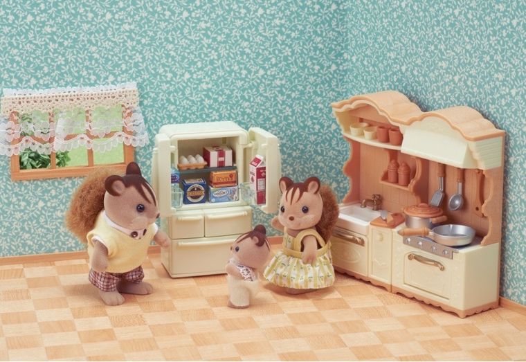 Sylvanian Families, Bucatarie rustica cu frigider, 5341