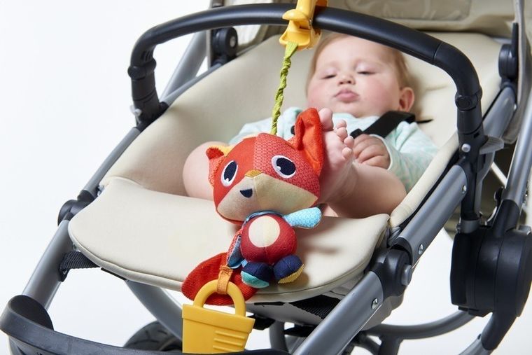 Tiny Love, Tiny Smarts, Vulpita Christopher, jucarie vibranta cu agatatoare