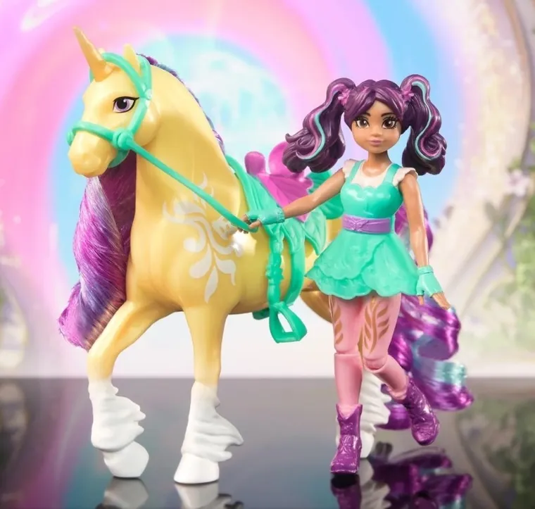 Unicorn Academy, papusa Ava si unicorn Leaf