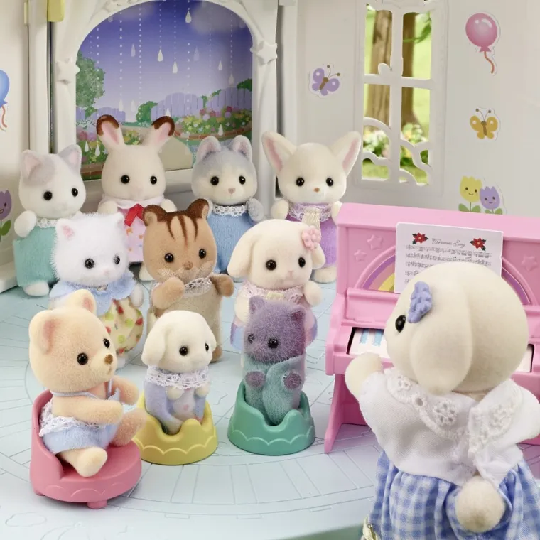 Sylvanian Families, Gradinita colorata, set cu figurine, 5743