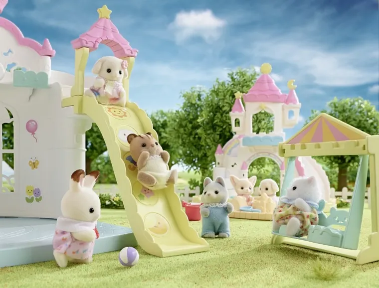 Sylvanian Families, Gradinita colorata, set cu figurine, 5743