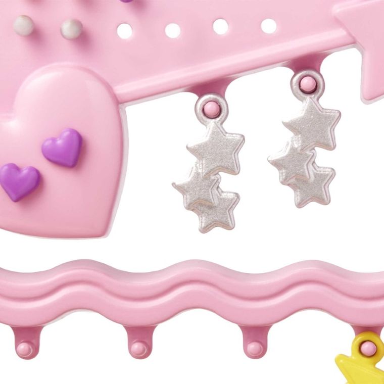 Barbie, Ear Piercing Studio, set cu papusa Skipper si accesorii