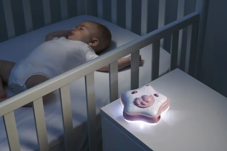 Chicco, First Dreams, Panel Rainbow Sky, lumina de veghe cu muzica, roz