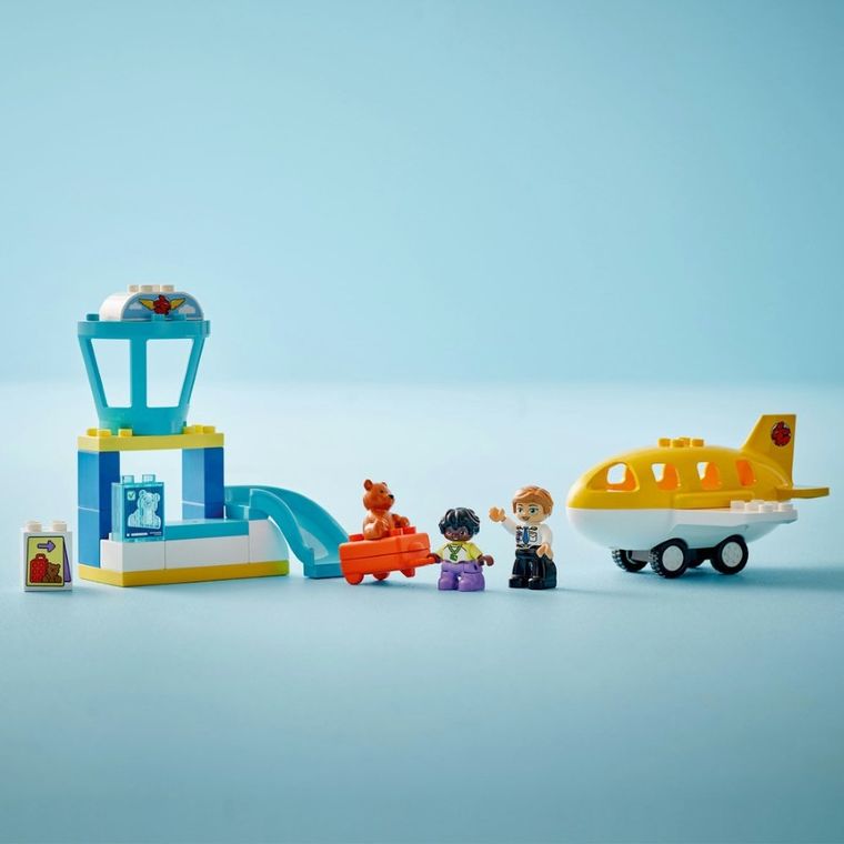 LEGO DUPLO Town, Prima oara la aeroport, 10443