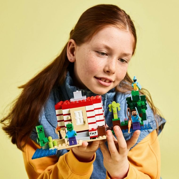 LEGO Minecraft, Casa TNT din jungla, 21275