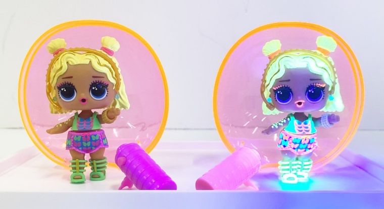 L.O.L. Surprise, Neon Pop Stars, papusa surpriza cu accesorii
