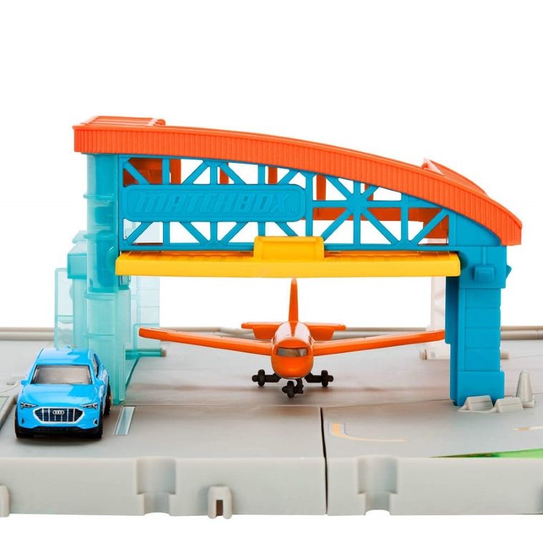 Matchbox, Airport Takeoff Adventure, set de joaca cu masina si avion