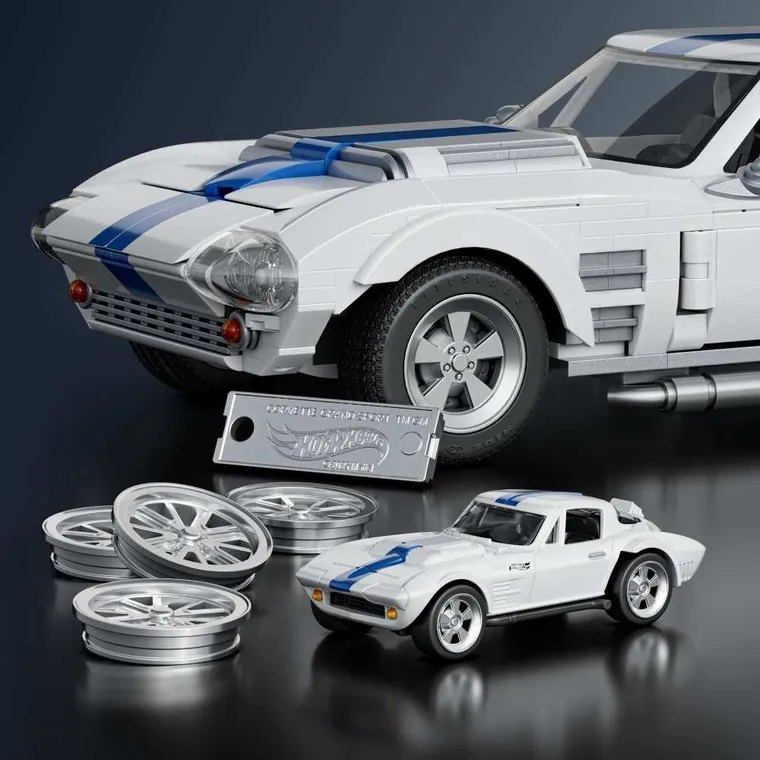 Mattel Brick Shop, Hot Wheels, Elite Series Corvette Grand Sport, set de constructie, 918 elemente