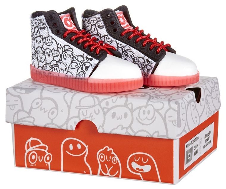 MGA's Miniverse, Make It Mini, Sneakers, bila surpriza