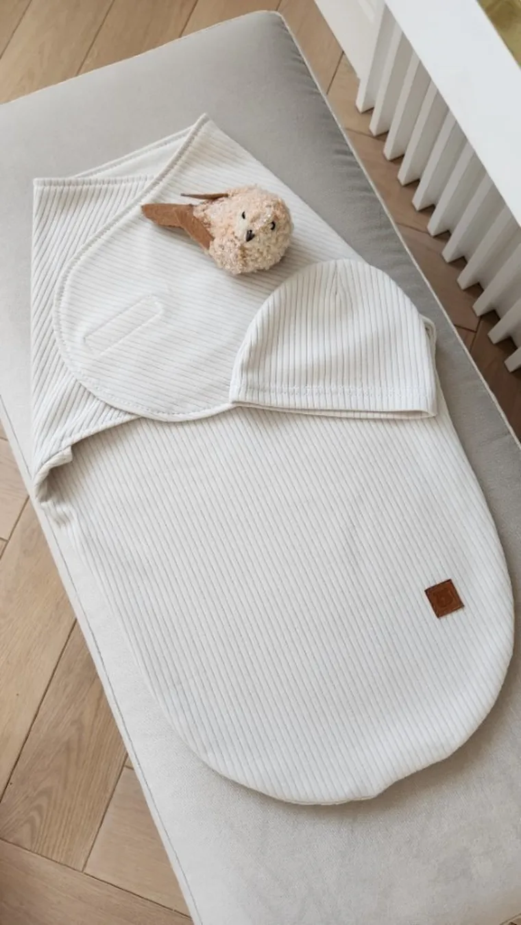 MimiNu, Soft, Leo, set: sac de dormit + caciula pentru bebelusi, TOG 0.5, marime 62, 0-3 luni, bej