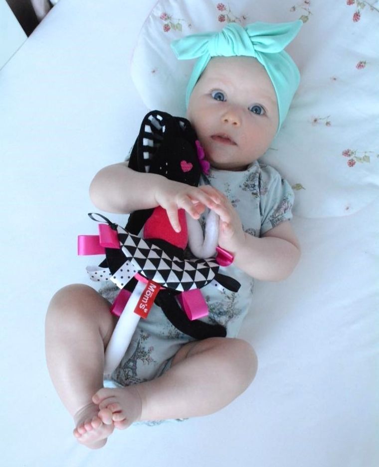 Mom's Care, iepuras, prima jucarie de plus, jucarie senzoriala