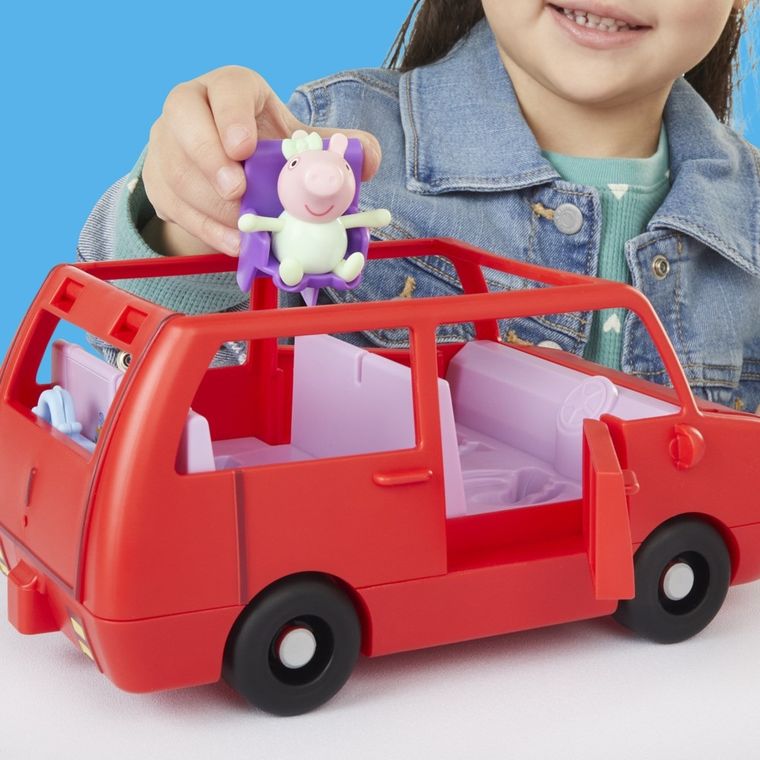 Peppa Pig, Peppa's Big Family Car, set de joaca cu figurine