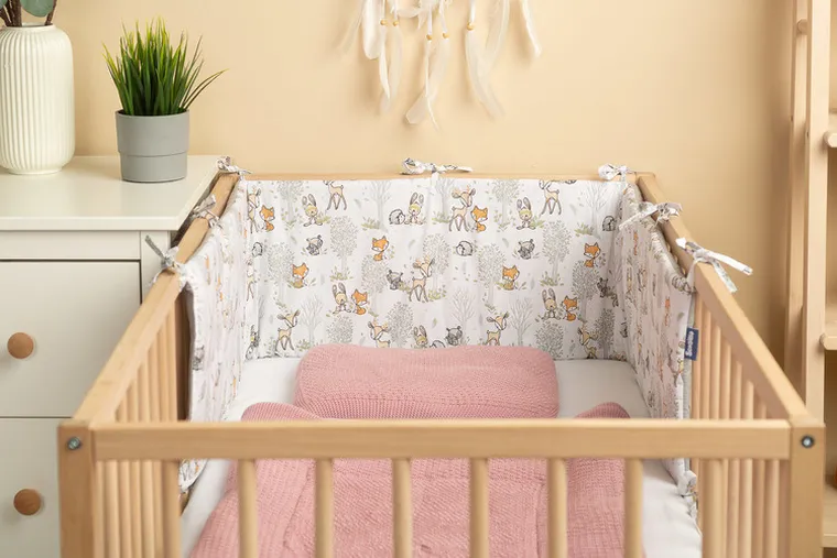 Sensillo, Lupul si prietenii, protectie pentru patut, bej