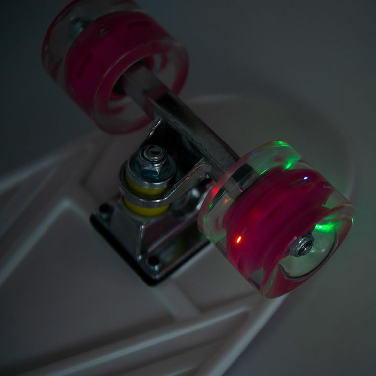 Smiki, Girl Power, placa de skateboard cu maner si roti LED