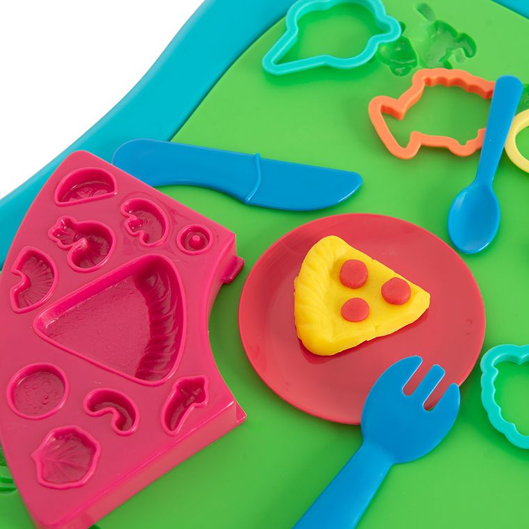 Smiki, masuta cu pasta modelatoare, 4 culori si accesorii