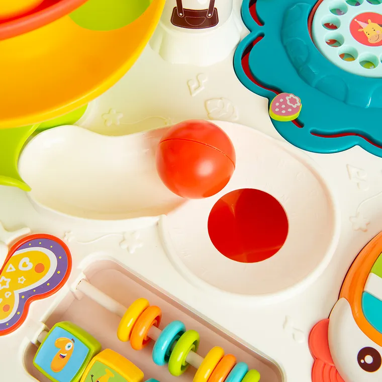 Smiki, masuta educativa si interactiva cu pista pentru bile, 18 luni+