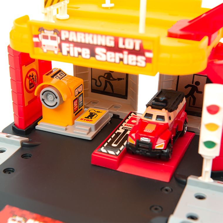 Smiki, Pompieri, parcare cu 2 vehicule, set