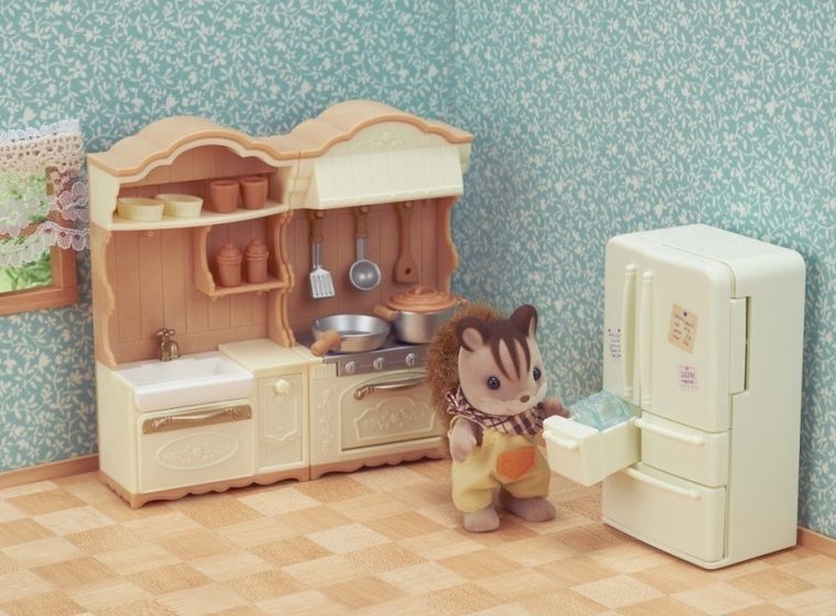 Sylvanian Families, Bucatarie rustica cu frigider, 5341