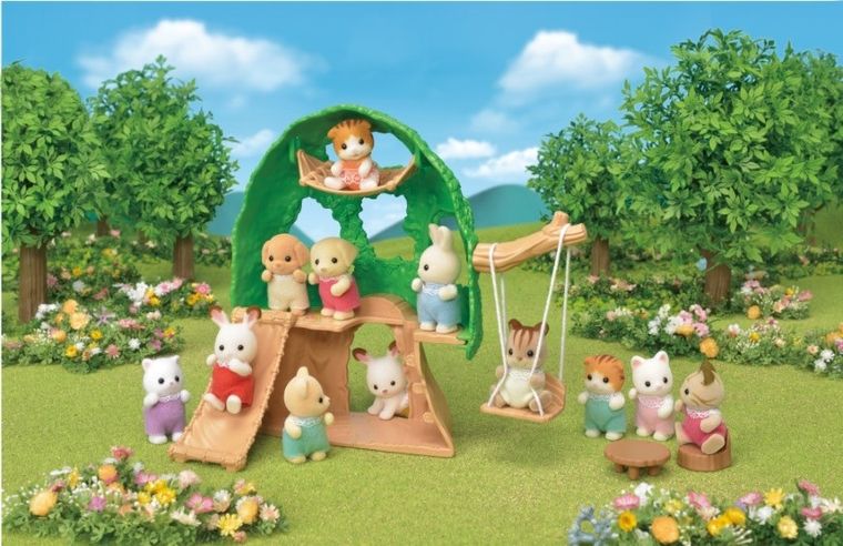 Sylvanian Families, Casuta in copac la gradinita cu figurina, 5318