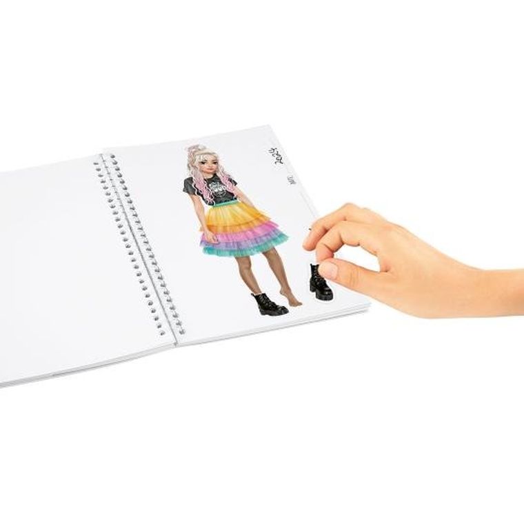 Top Model, Pocket, caiet de schite, set artistic
