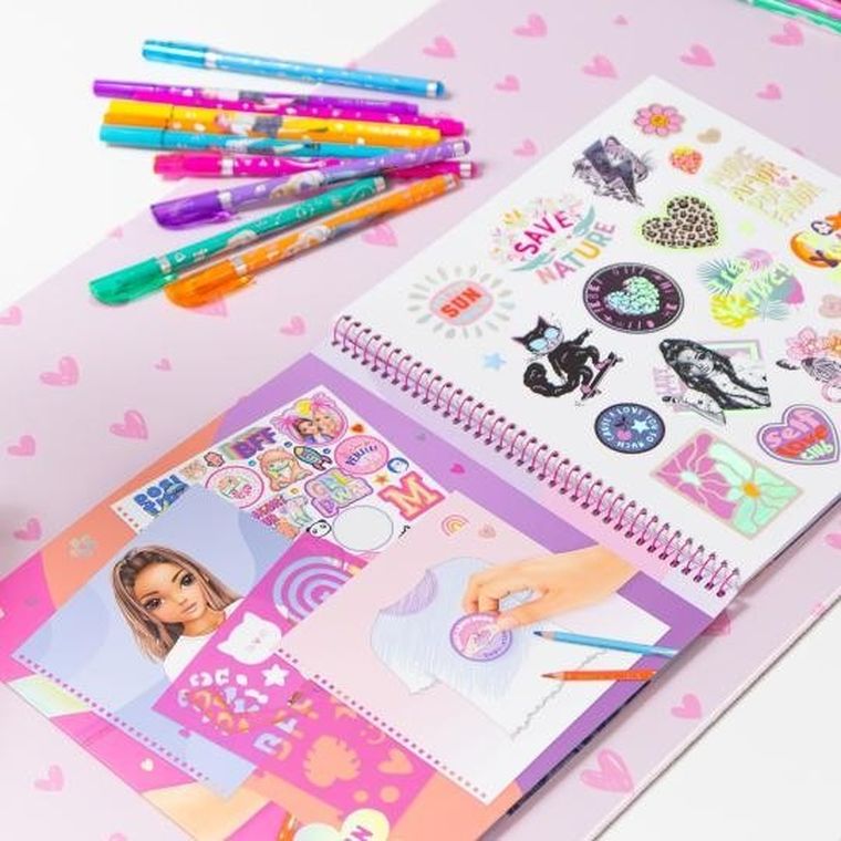 Top Model, T-shirt Designer, set creativ cu sabloane si stickere