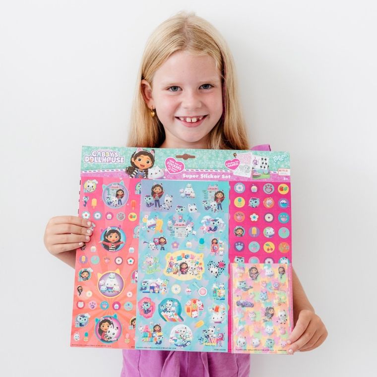Totum, Casa de papusi a lui Gabi, set mare de stickere, 300 elemente