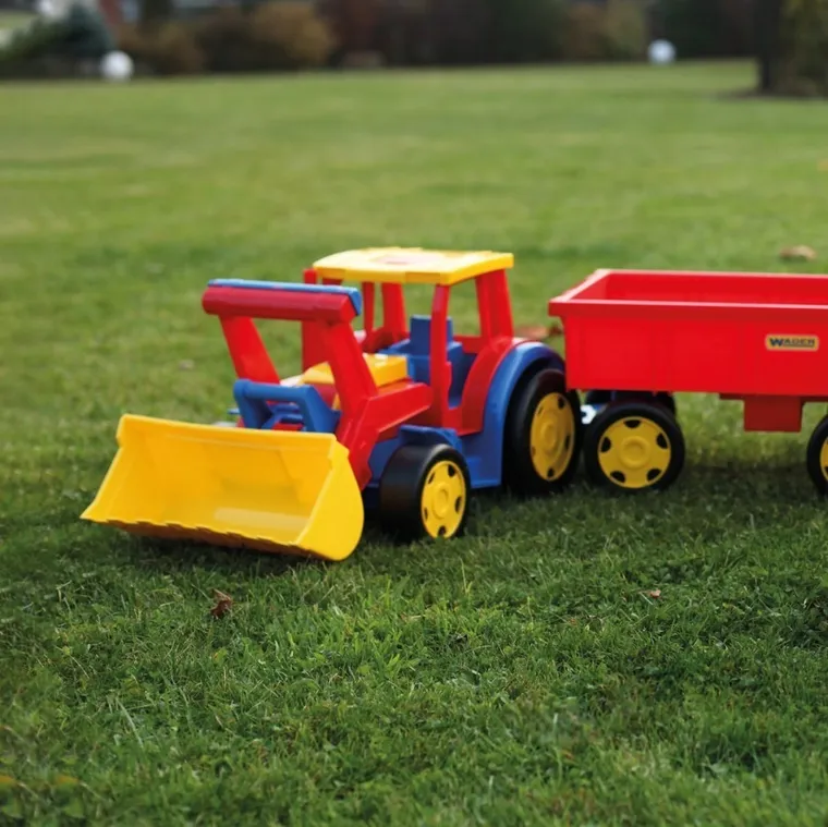 Wader, Tractor Gigant, tractor cu cupa si remorca, vehicul