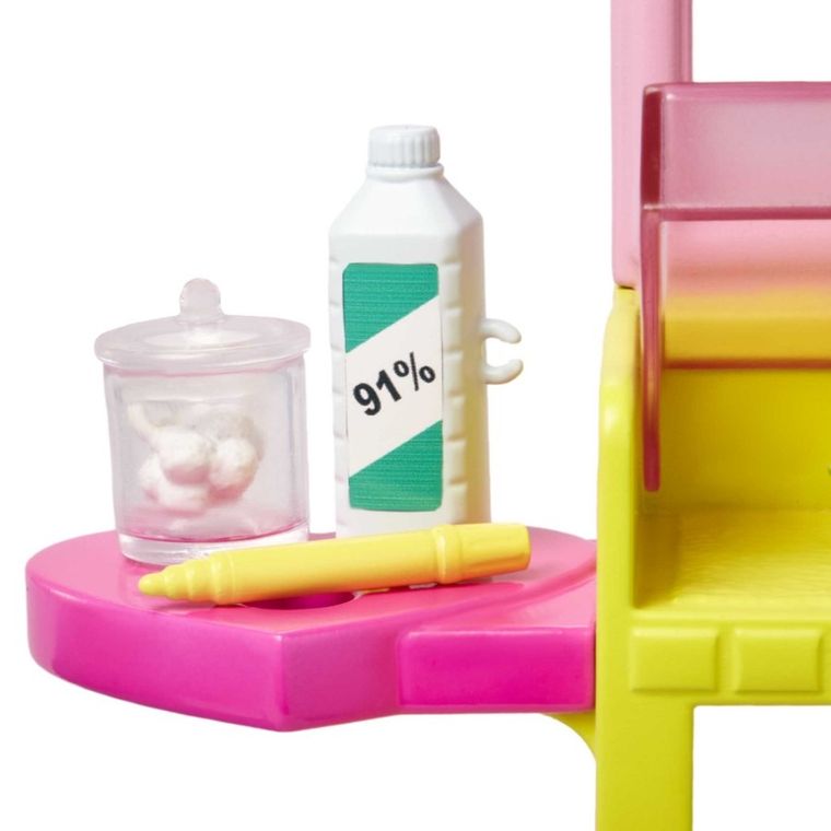 Barbie, Ear Piercing Studio, set cu papusa Skipper si accesorii