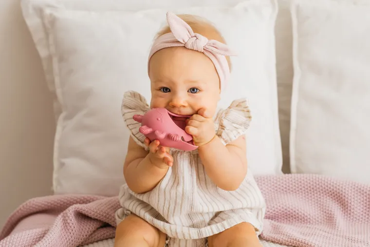 GiliGums, Axolotl, jucarie dentitie din silicon, roz