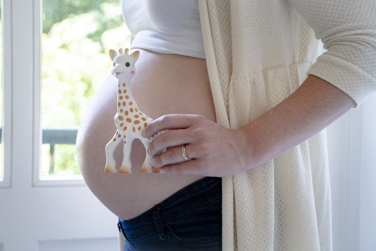 Girafa Sophie, So Pure, inel dentitie in cutie cadou