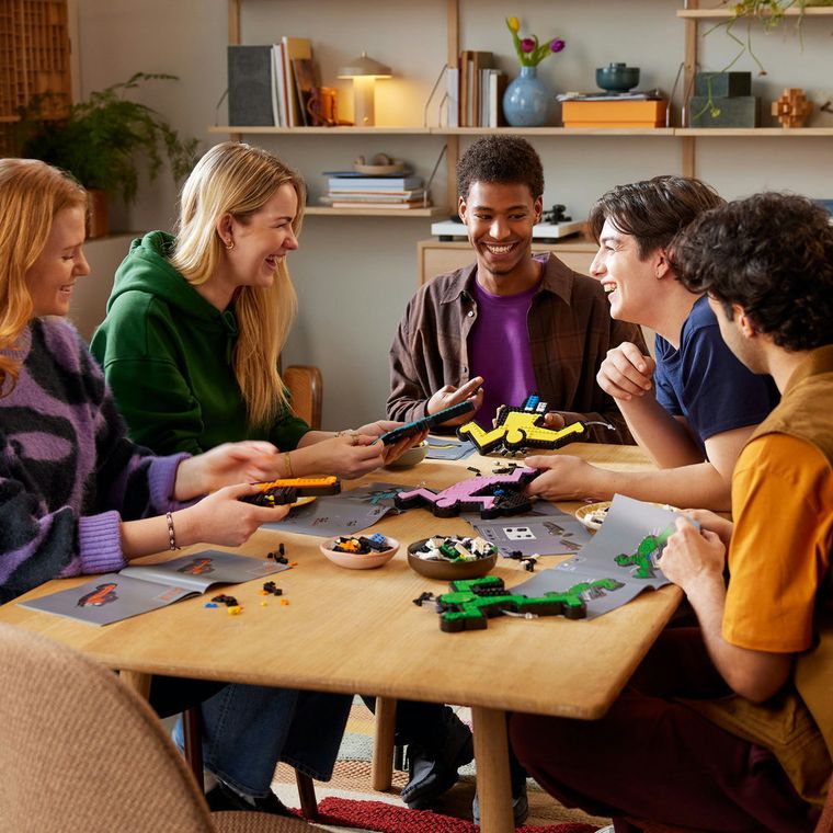 LEGO ART, Keith Haring - Figurine care danseaza, 31216