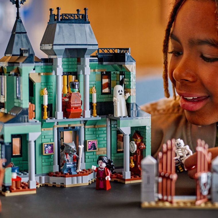 LEGO Creator, Conacul bantuit, 31167