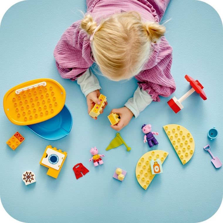 LEGO DUPLO, Excursia cu barca a Purcelusei Peppa, 10432