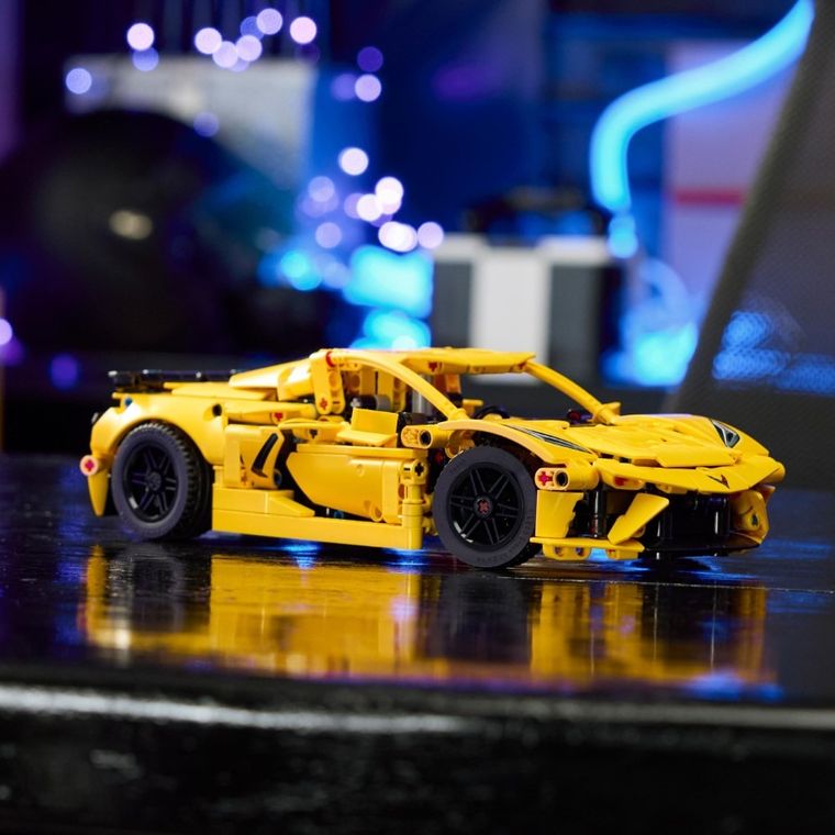 LEGO Technic, Chevrolet Corvette Stingray, 42205