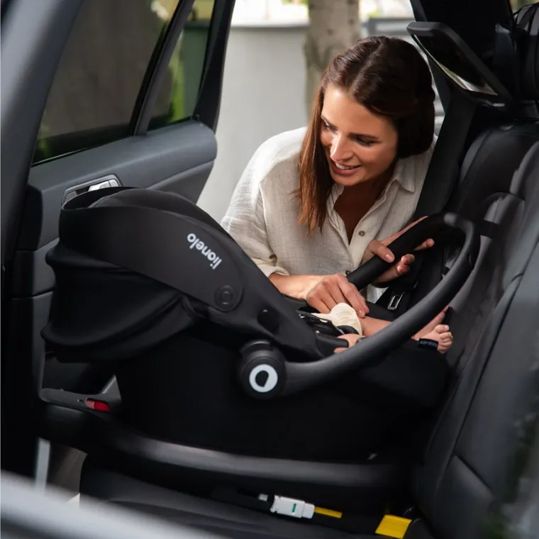 Lionelo, Astrid, i-Size, scaun auto cu baza, Beige Taupe