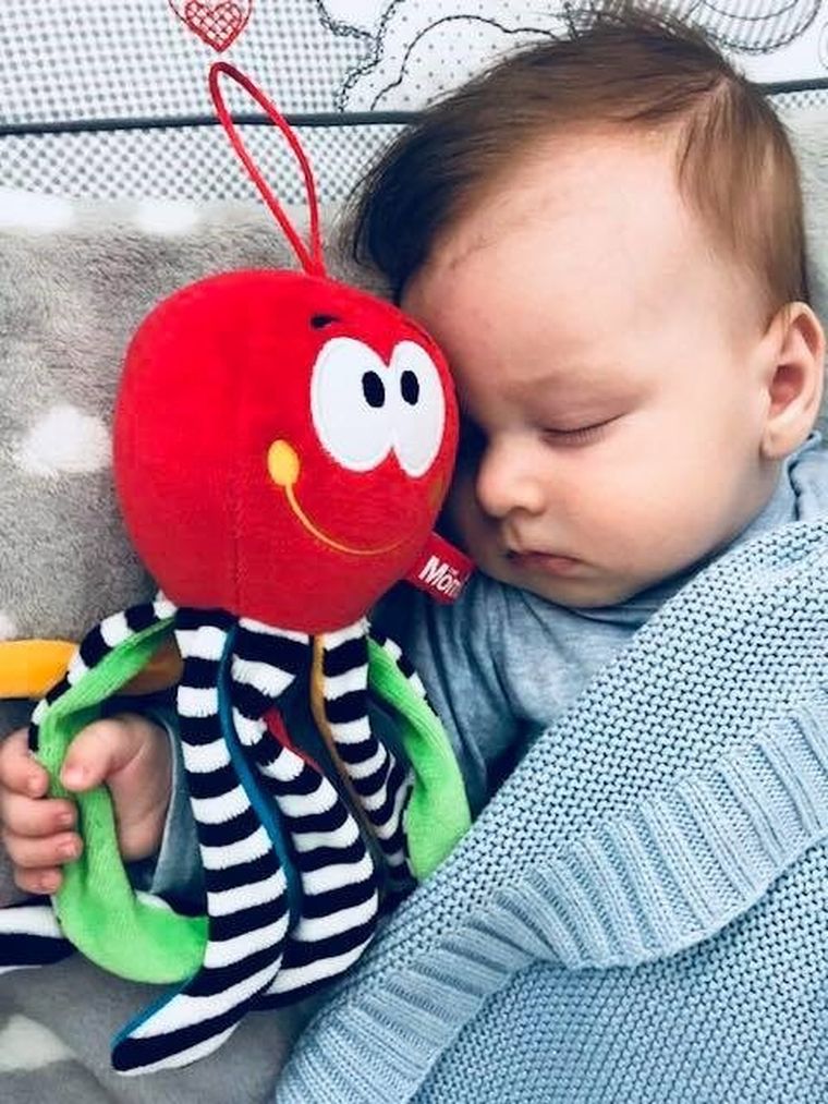 Mom's Care, caracatita, prima jucarie de plus cu agatatoare, jucarie senzoriala contrastanta, rosu