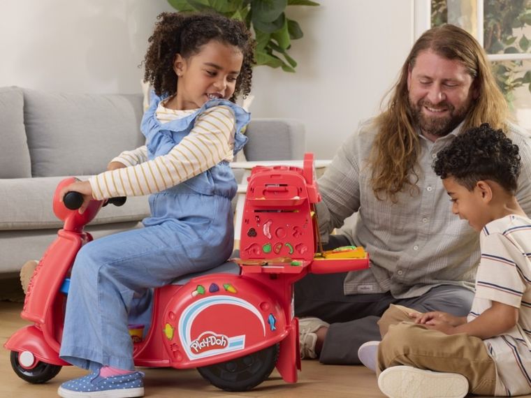 Play-Doh, Pizza delivery scooter, set creativ cu plastilina