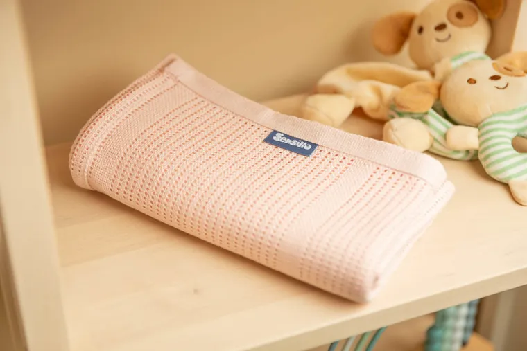 Sensillo, Lulu, patura ajurata, roz deschis