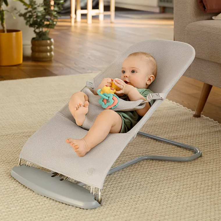 Smiki, Girafa, jucarie zornaitoare muzicala cu element de dentitie, galben