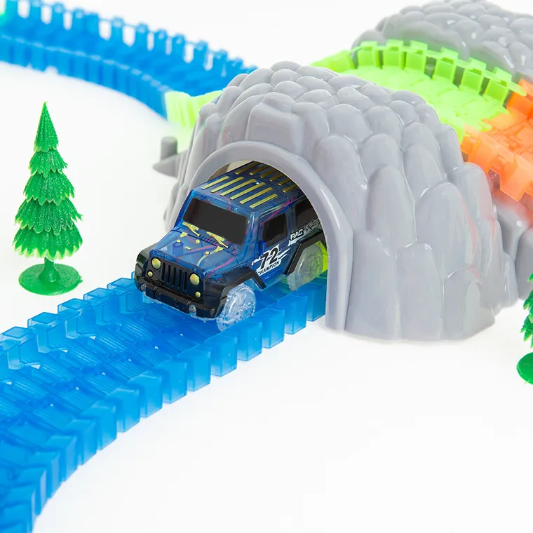 Smiki, Magic Tracks, circuit auto flexibil cu masinute, 138 elemente