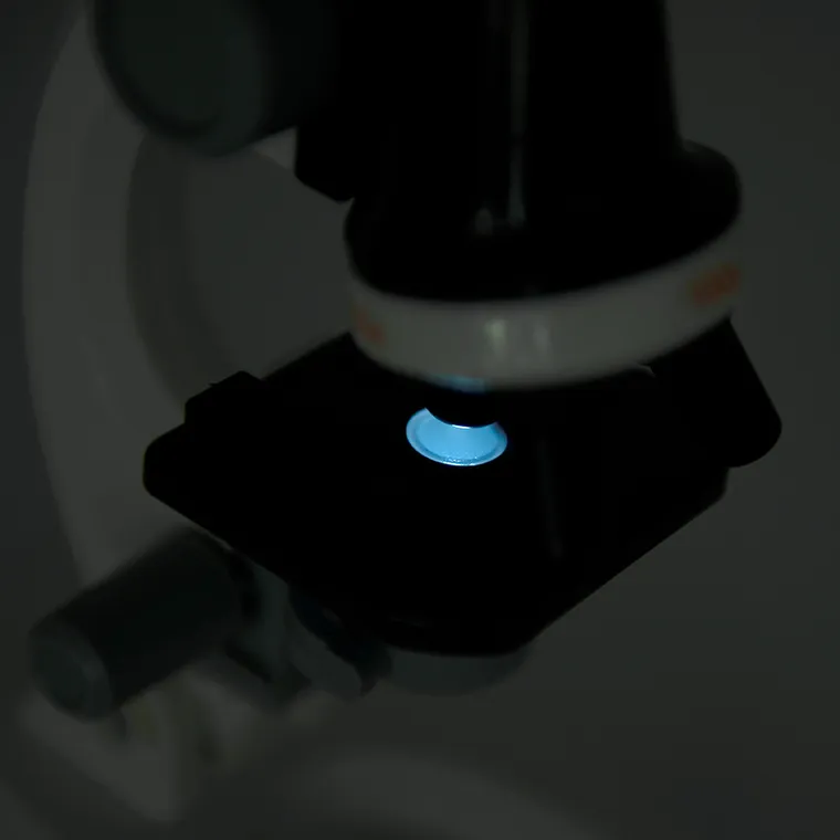 Smiki, microscop optic