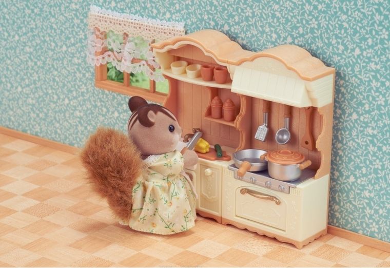 Sylvanian Families, Bucatarie rustica cu frigider, 5341